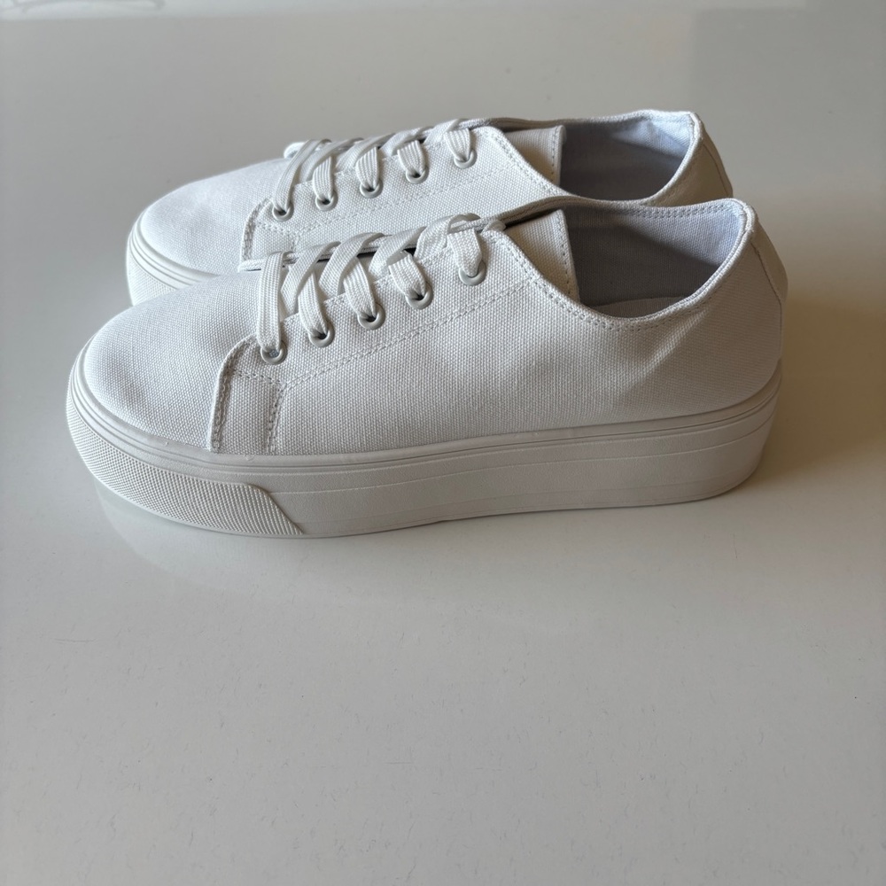ZVC Women’s Wide Platform Sneakers, 10